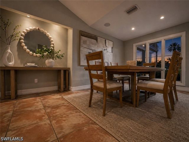 4083 Belair LN, Naples, FL 34103