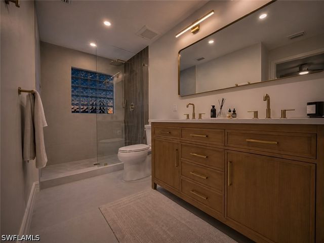 4083 Belair LN, Naples, FL 34103