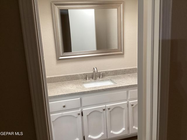 106 BERNICE Place, Santa Teresa, NM 88008