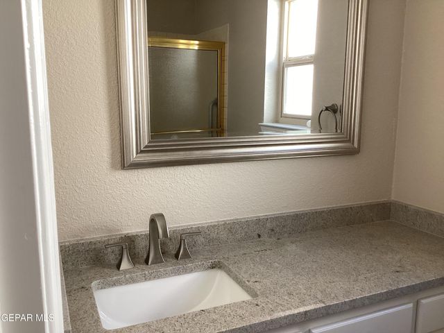 106 BERNICE Place, Santa Teresa, NM 88008