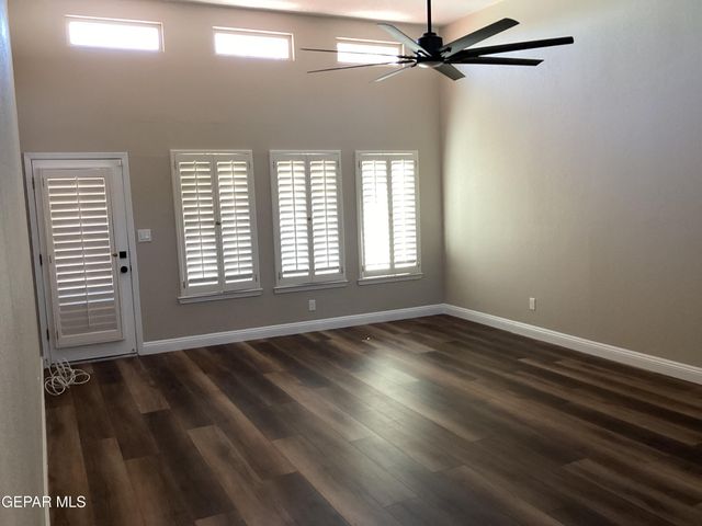 106 BERNICE Place, Santa Teresa, NM 88008