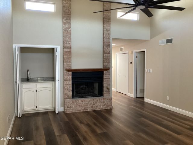 106 BERNICE Place, Santa Teresa, NM 88008