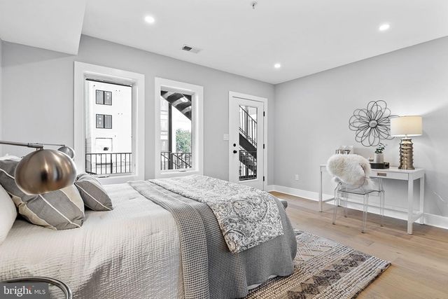 1013 17TH PL NE #1, Washington, DC 20002