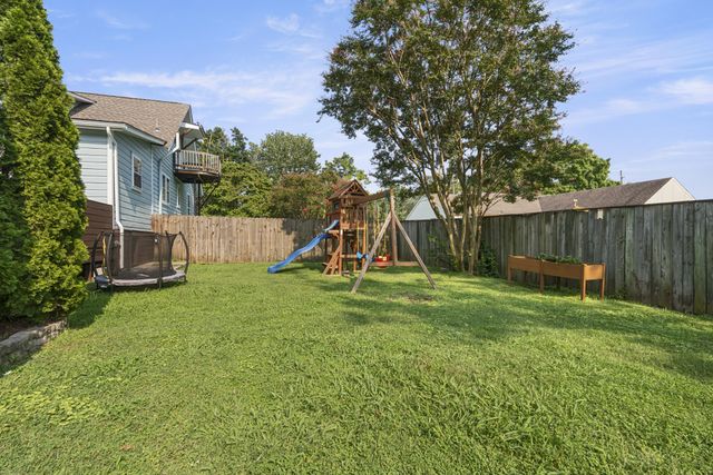 4201 Burrus St, Nashville, TN 37216