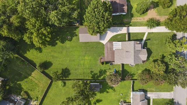 4201 Burrus St, Nashville, TN 37216