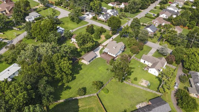 4201 Burrus St, Nashville, TN 37216