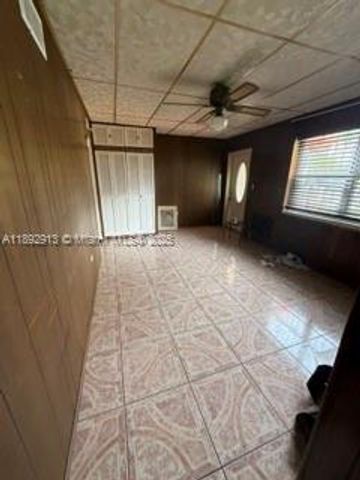 130 NW 124th St, North Miami, FL 33168