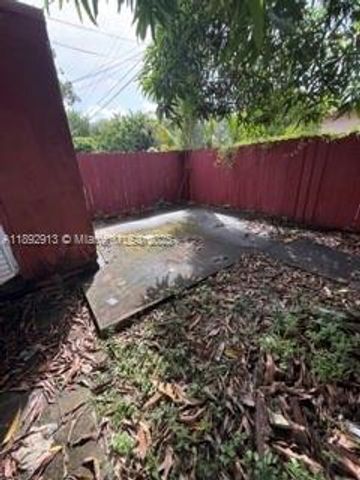130 NW 124th St, North Miami, FL 33168