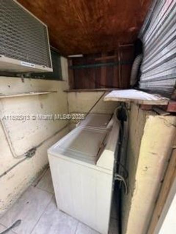 130 NW 124th St, North Miami, FL 33168