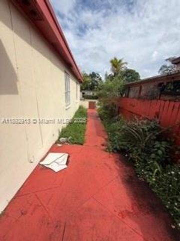 130 NW 124th St, North Miami, FL 33168