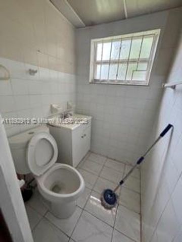 130 NW 124th St, North Miami, FL 33168