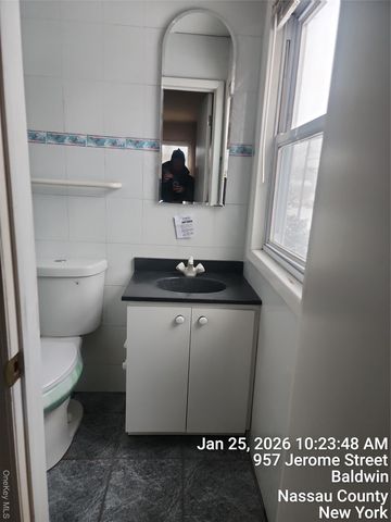 957 Jerome Street, Baldwin Harbor, NY 11510