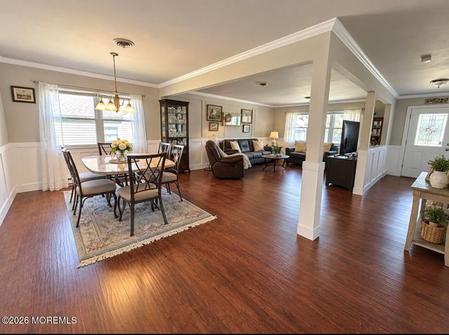 10 Lambeth Lane, Manchester, NJ 08759