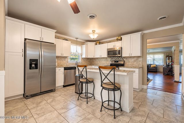 10 Lambeth Lane, Manchester, NJ 08759