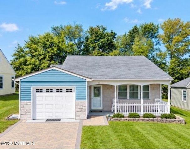 10 Lambeth Lane, Manchester, NJ 08759