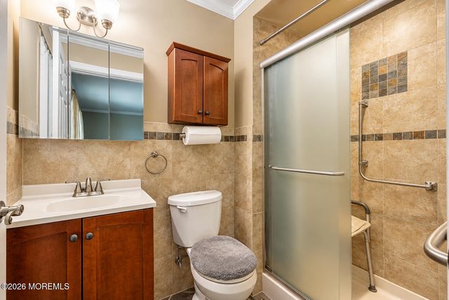 10 Lambeth Lane, Manchester, NJ 08759