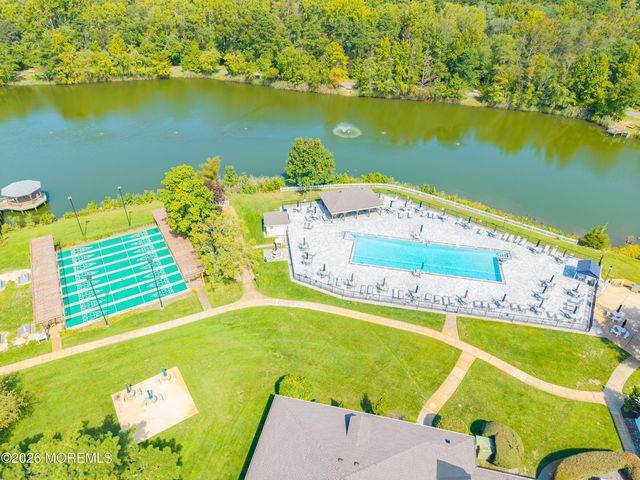 10 Lambeth Lane, Manchester, NJ 08759