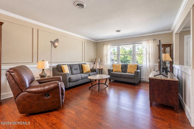 10 Lambeth Lane, Manchester, NJ 08759