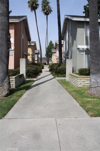 10011 Sepulveda, San Fernando, CA 91345