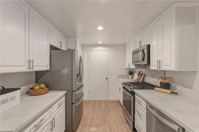 3922 Kitten Circle, Huntington Beach, CA 92649