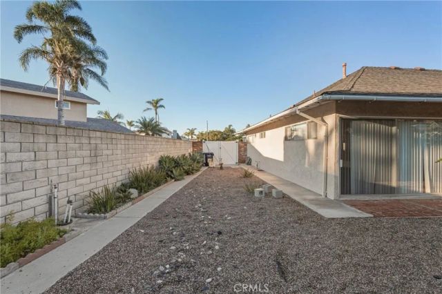 3922 Kitten Circle, Huntington Beach, CA 92649