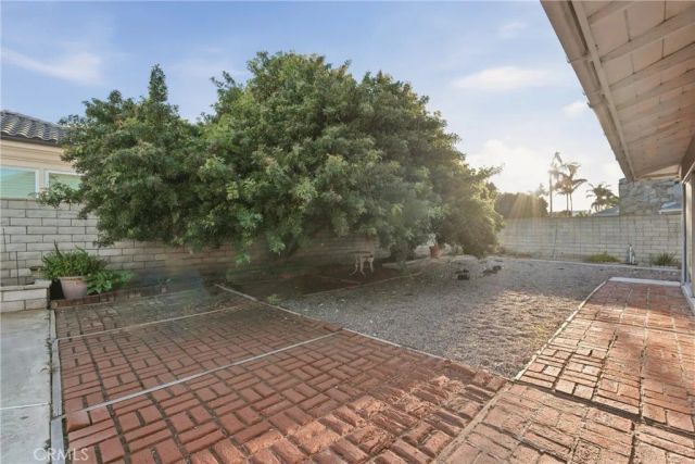3922 Kitten Circle, Huntington Beach, CA 92649