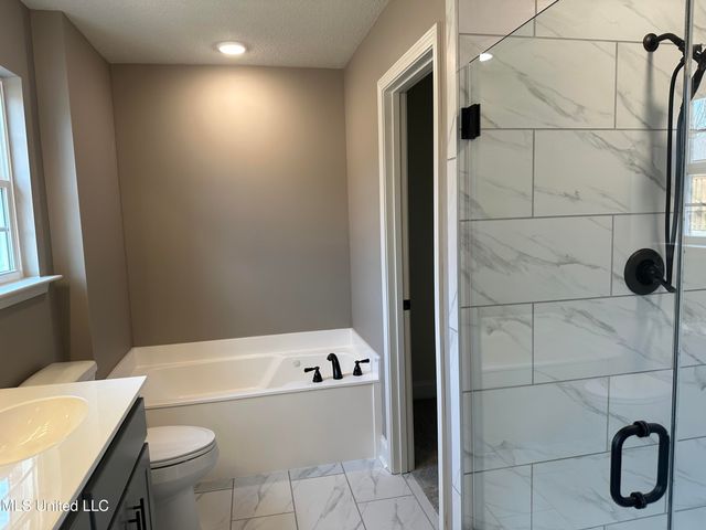 266 Country Garden Drive, Southaven, MS 38671