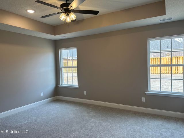 266 Country Garden Drive, Southaven, MS 38671