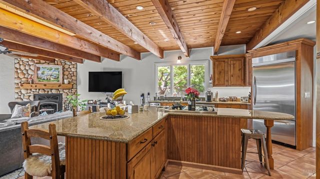 157 Deepstone Dr, San Rafael, CA 94903