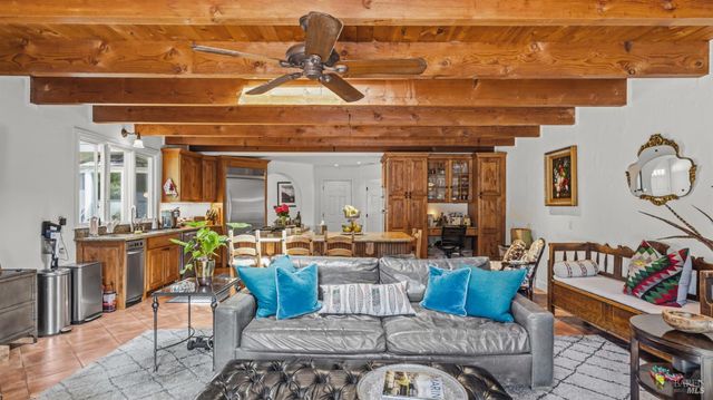 157 Deepstone Dr, San Rafael, CA 94903