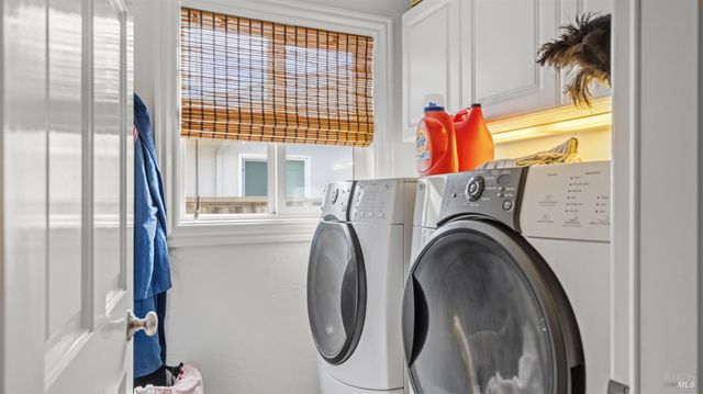 157 Deepstone Dr, San Rafael, CA 94903