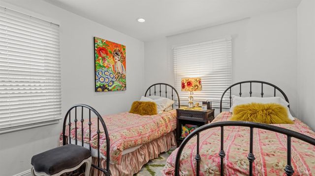 157 Deepstone Dr, San Rafael, CA 94903