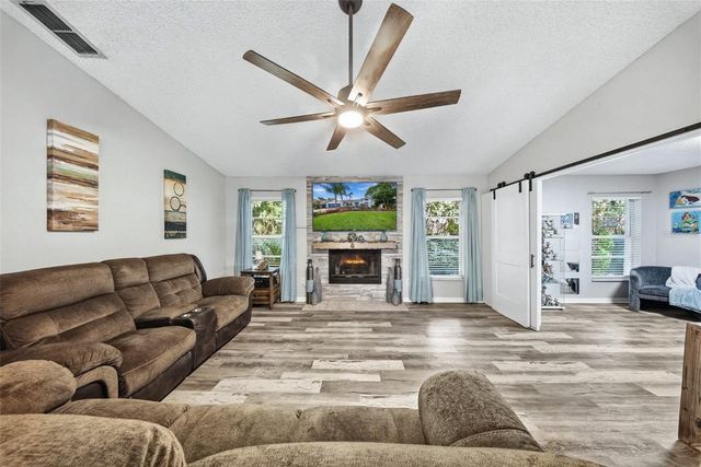 2009 RIVER PARK COURT, Valrico, FL 33596