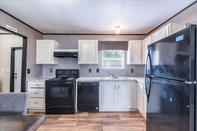 964 Railyard DR, Kyle, TX 78640