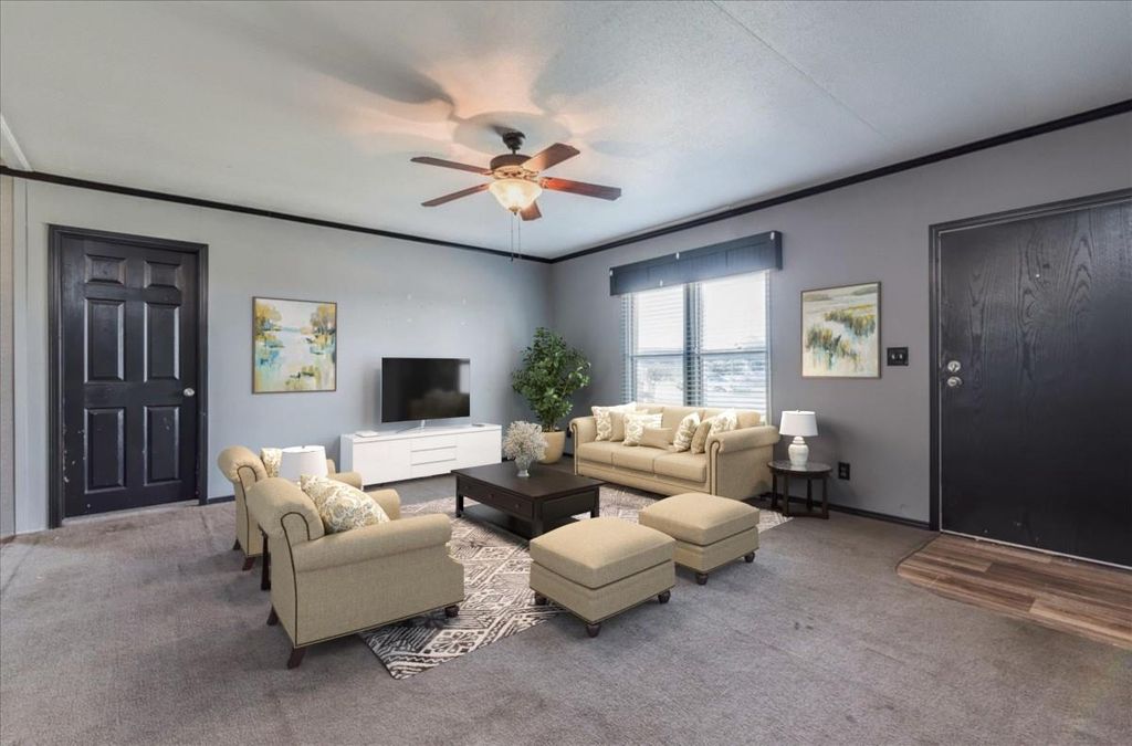 964 Railyard DR, Kyle, TX 78640