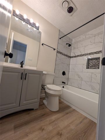 13303 Lyndhurst ST B, Austin, TX 78729
