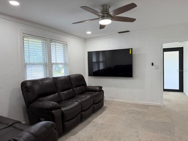 111 PAGE STREET, Orlando, FL 32806
