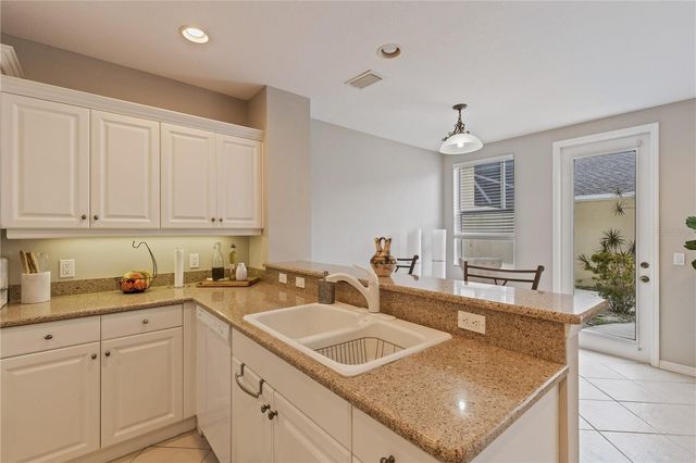 5650 SIMONTON STREET, Bradenton, FL 34203