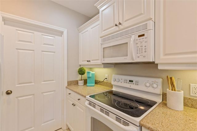 5650 SIMONTON STREET, Bradenton, FL 34203