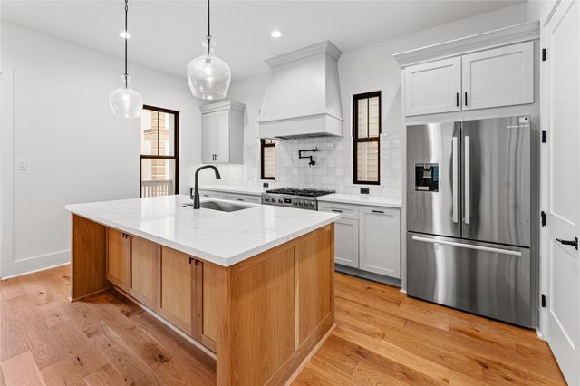 515 E 4th Street, Houston, TX 77007