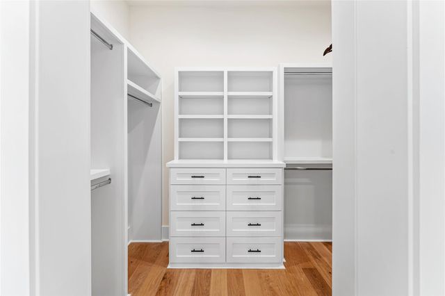 515 E 4th Street, Houston, TX 77007