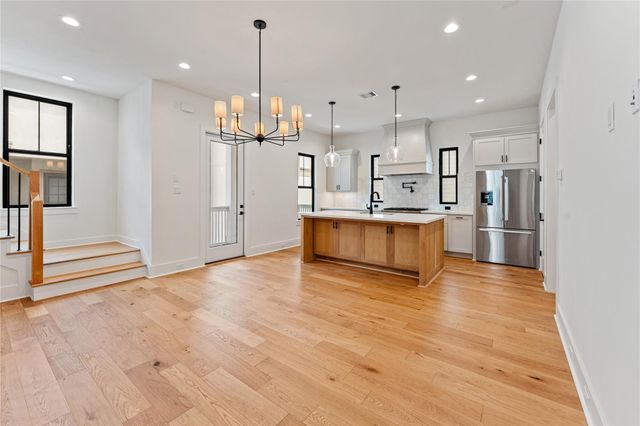 515 E 4th Street, Houston, TX 77007