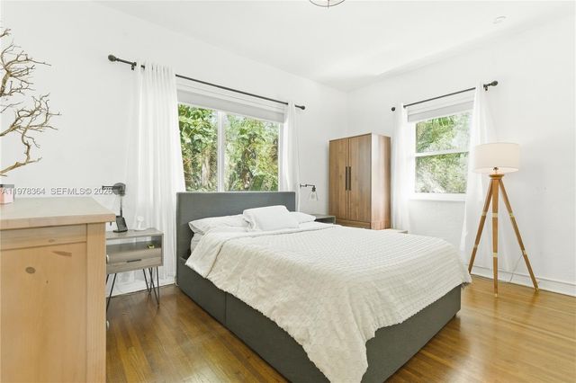 640 NE 115th St, Biscayne Park, FL 33161