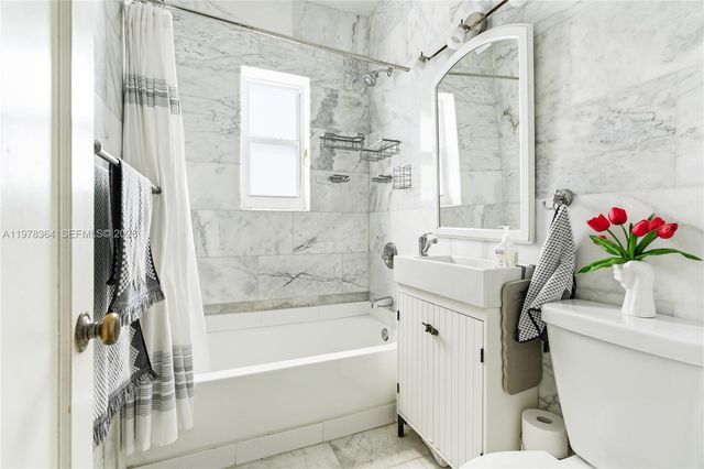 640 NE 115th St, Biscayne Park, FL 33161