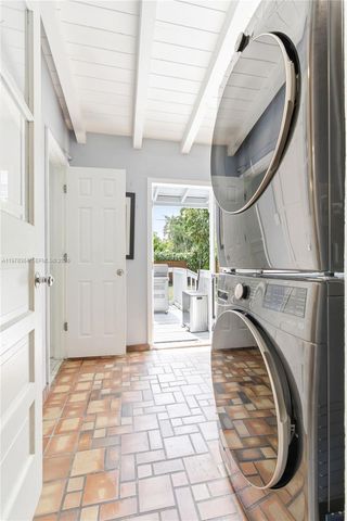 640 NE 115th St, Biscayne Park, FL 33161