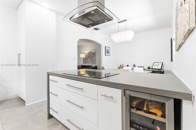 640 NE 115th St, Biscayne Park, FL 33161