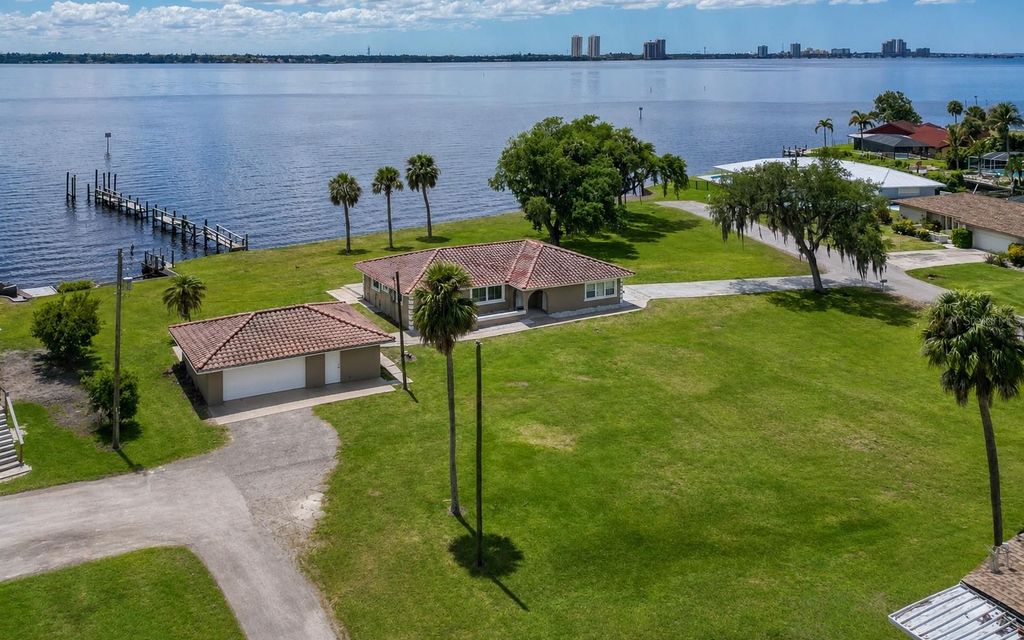 1808 STEVENSON ROAD, North Fort Myers, FL 33917