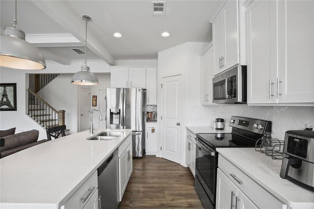 7637 Avalon Boulevard, Fairburn, GA 30213