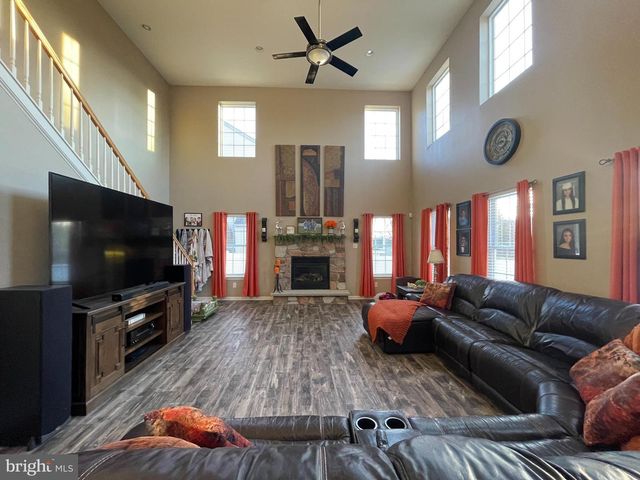 303 BUCKHEAD LN, Douglassville, PA 19518