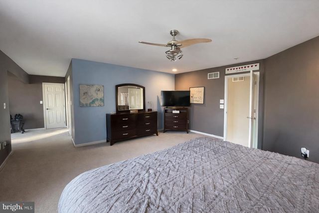 303 BUCKHEAD LN, Douglassville, PA 19518